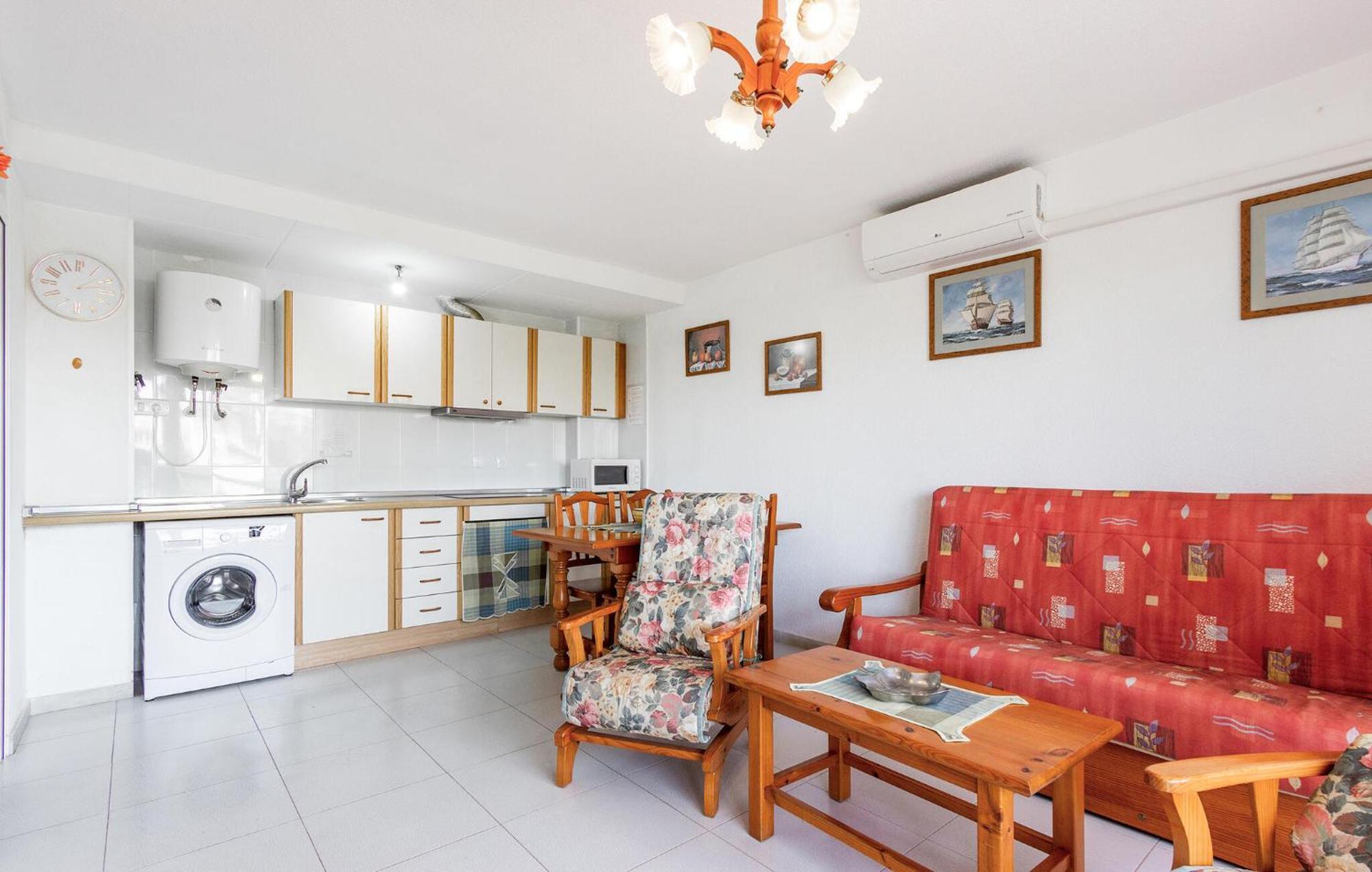 Nice Apartment In Torrevieja With Kitchen Экстерьер фото