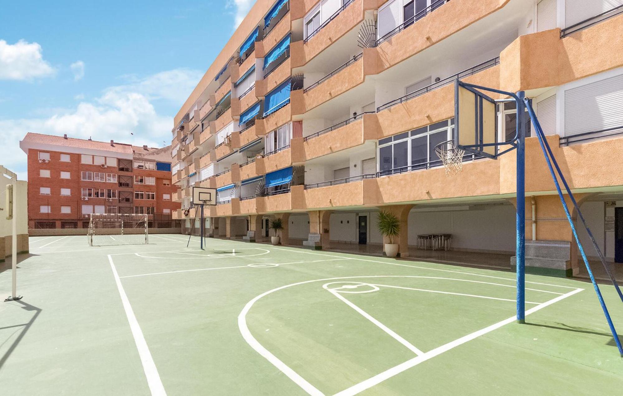 Nice Apartment In Torrevieja With Kitchen Экстерьер фото
